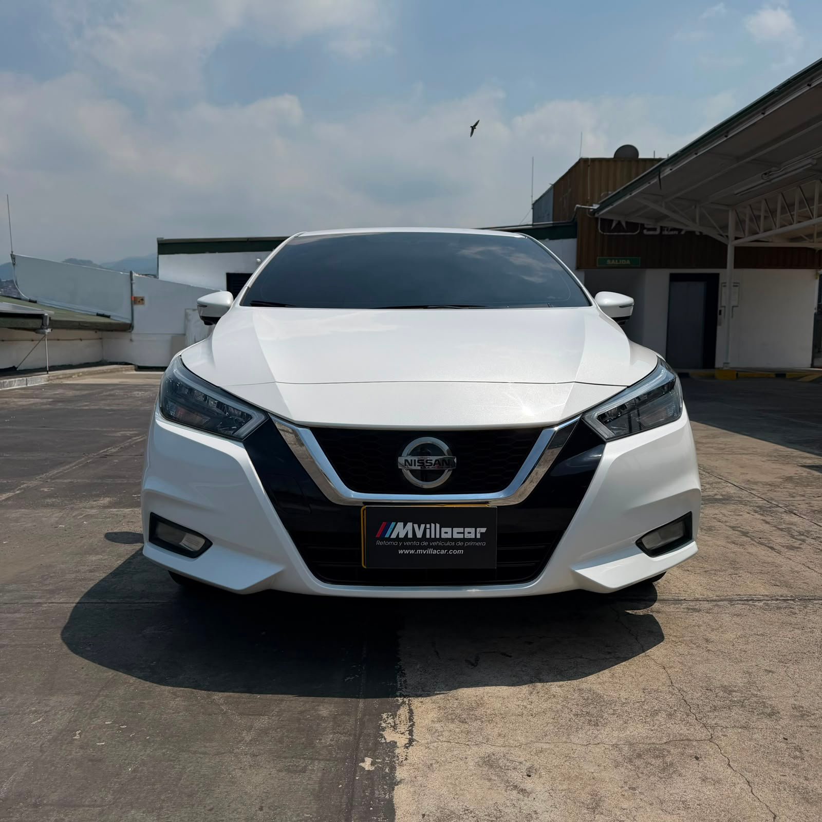 NISSAN>VERSA EXCLUSIVE 2023 AUTOMÁTICO - Imagen 3