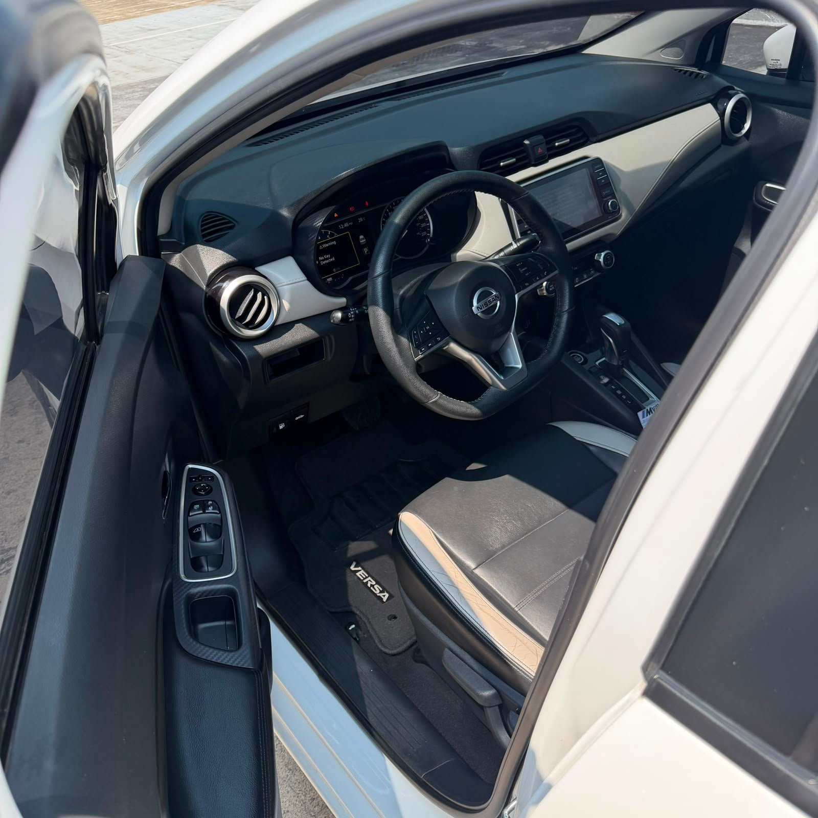 NISSAN>VERSA EXCLUSIVE 2023 AUTOMÁTICO - Imagen 11