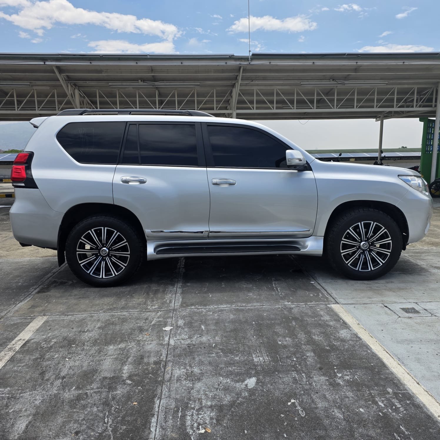 TOYOTA>LAND CRUISER PRADO TX-L 2020 - Imagen 4