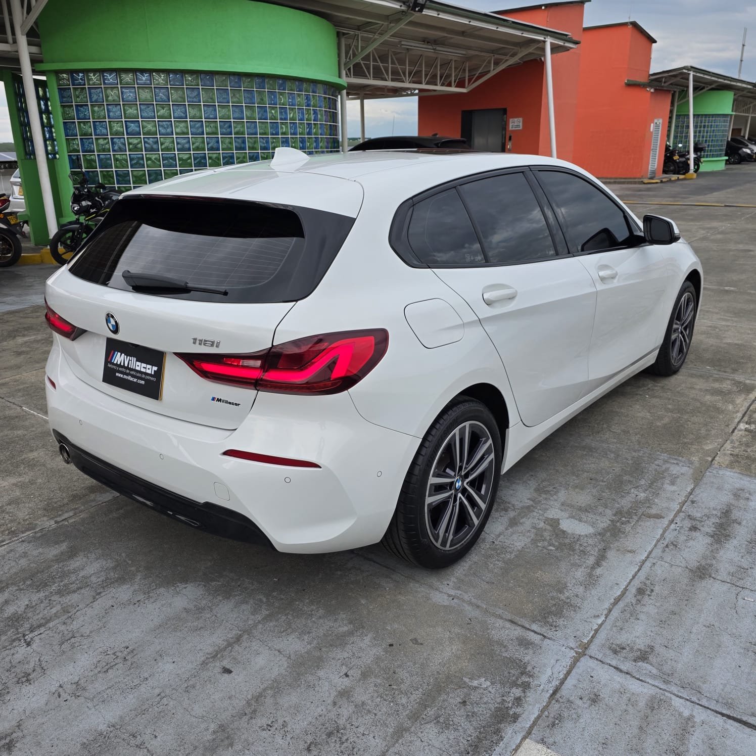 BMW> TWIN POWER TURBO 118I - Imagen 5