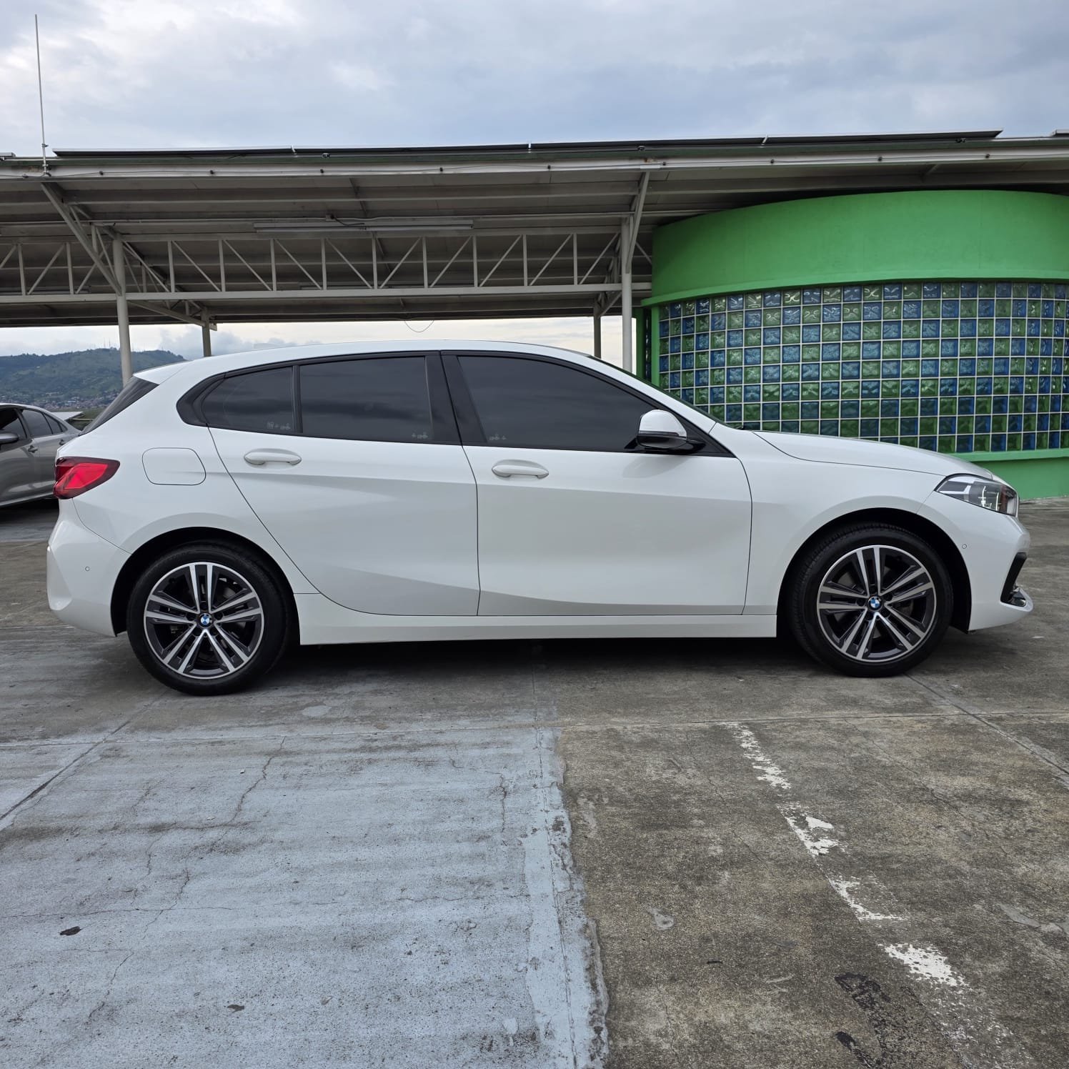 BMW> TWIN POWER TURBO 118I - Imagen 7