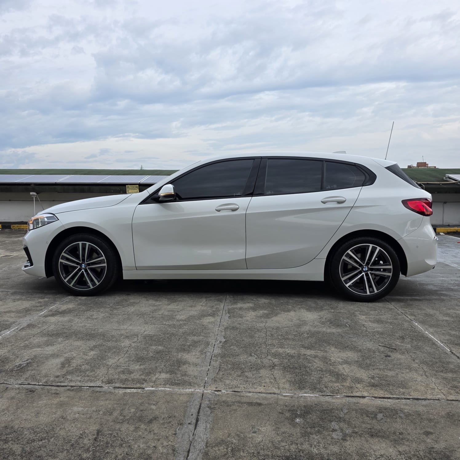 BMW> TWIN POWER TURBO 118I - Imagen 8